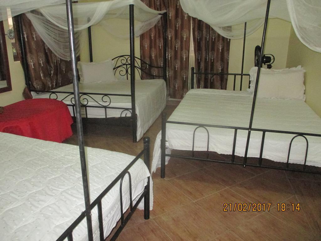 Fanaka Safaris Campsite & Lodges Mto wa Mbu Exterior foto